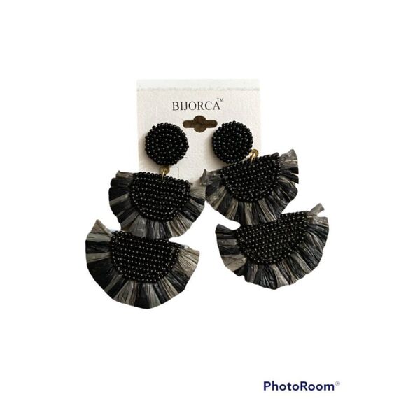 Bijorca Womens Black Beaded Feather Chandelier Earrings Size OS - Picture 1 of 3